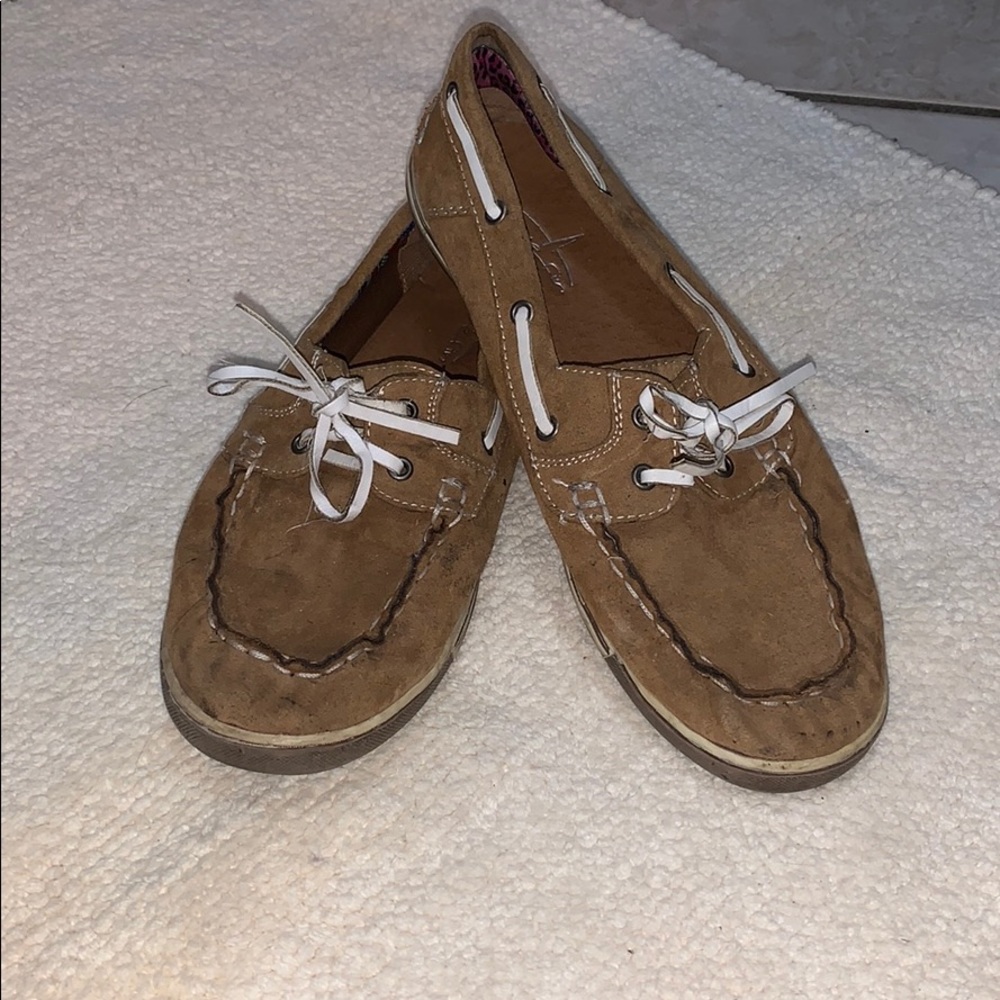 Blue fin shoes
